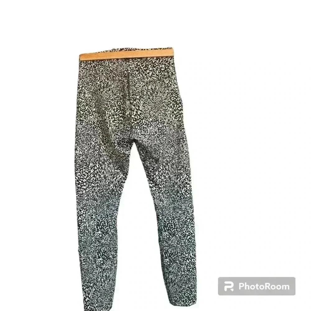 Lululemon InStill High-Rise Tight Warped Grain Alpine White Black Sz 4